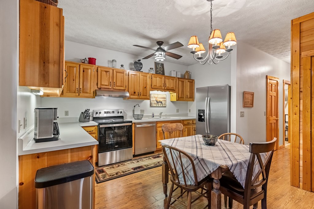 4396 W Hwy 382