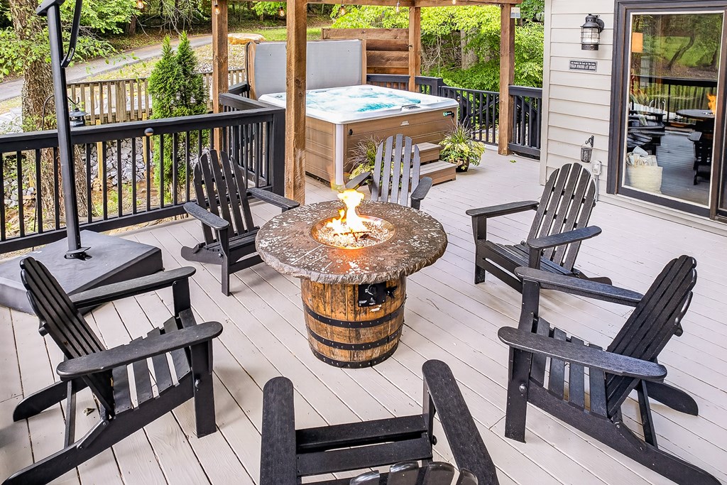 28 Rowland Pointe