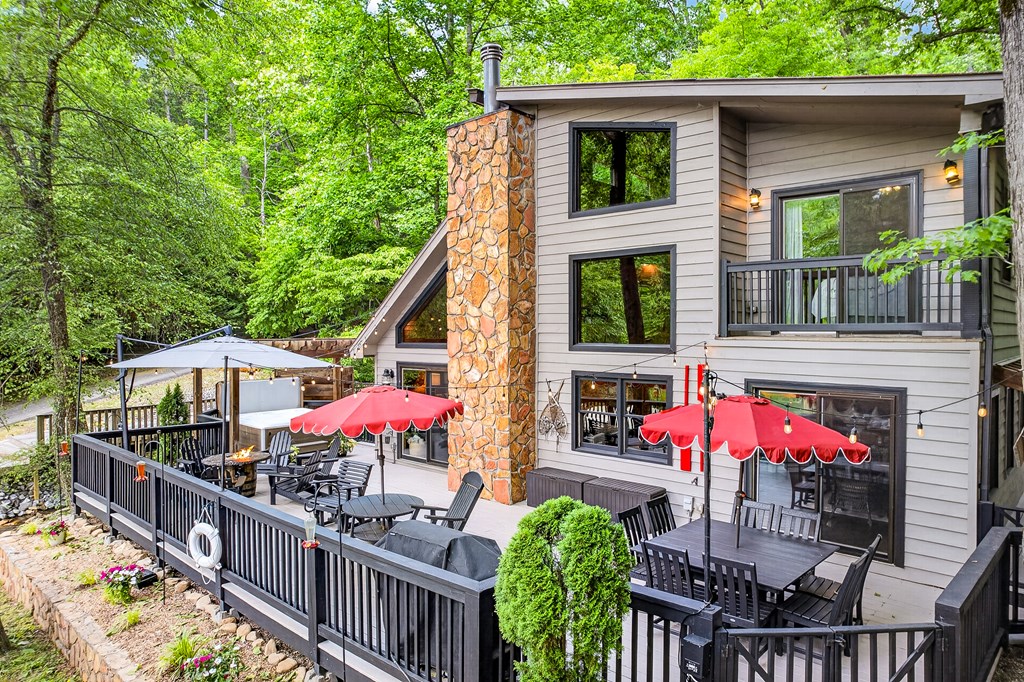 28 Rowland Pointe