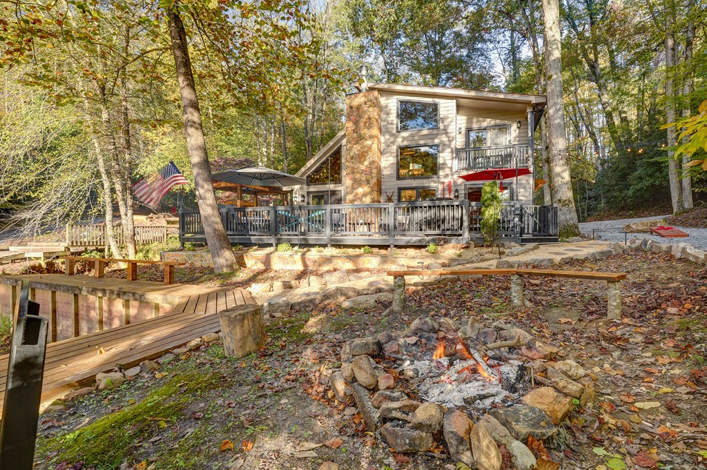 28 Rowland Pointe