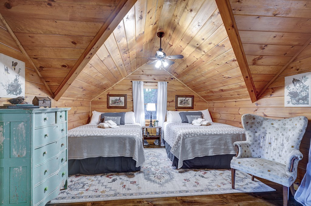 28 Rowland Pointe