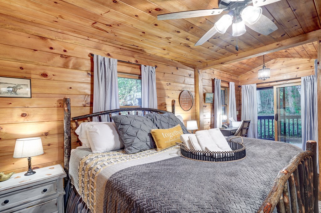 28 Rowland Pointe