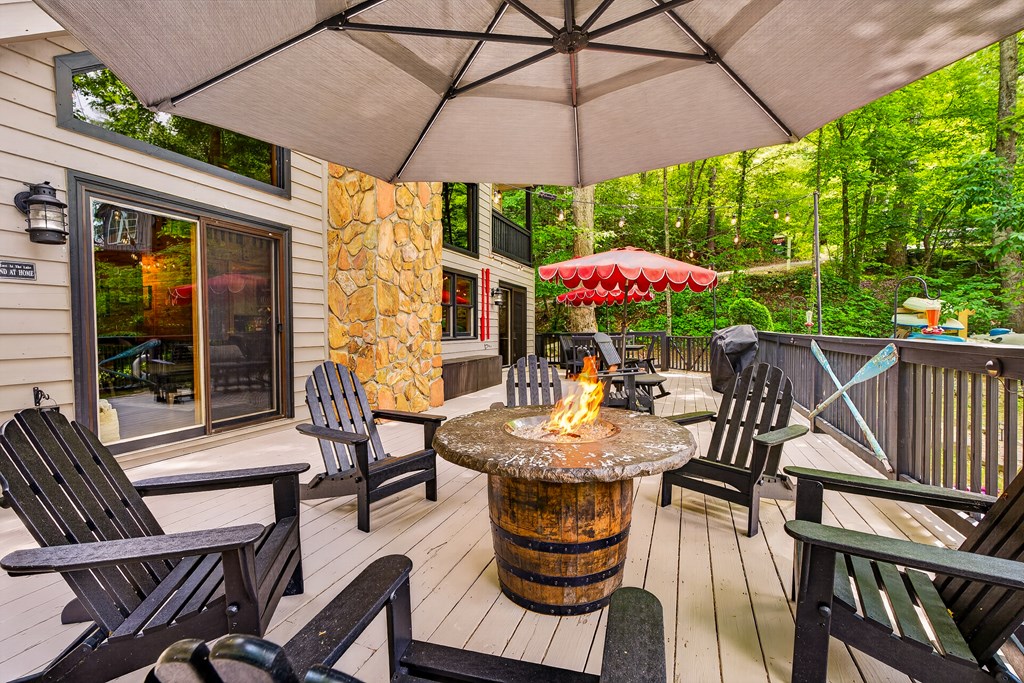 28 Rowland Pointe