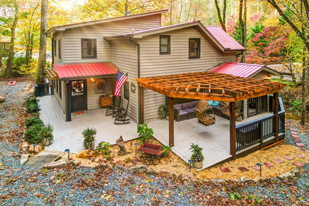 28 Rowland Pointe