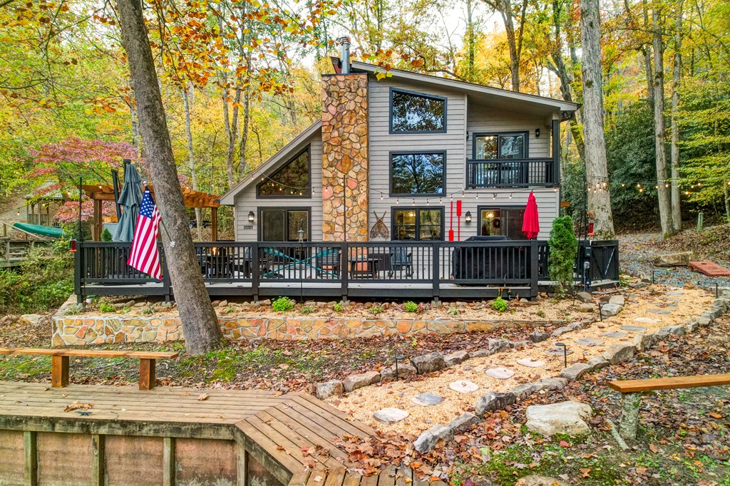 28 Rowland Pointe