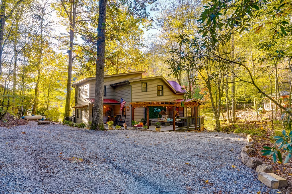 28 Rowland Pointe