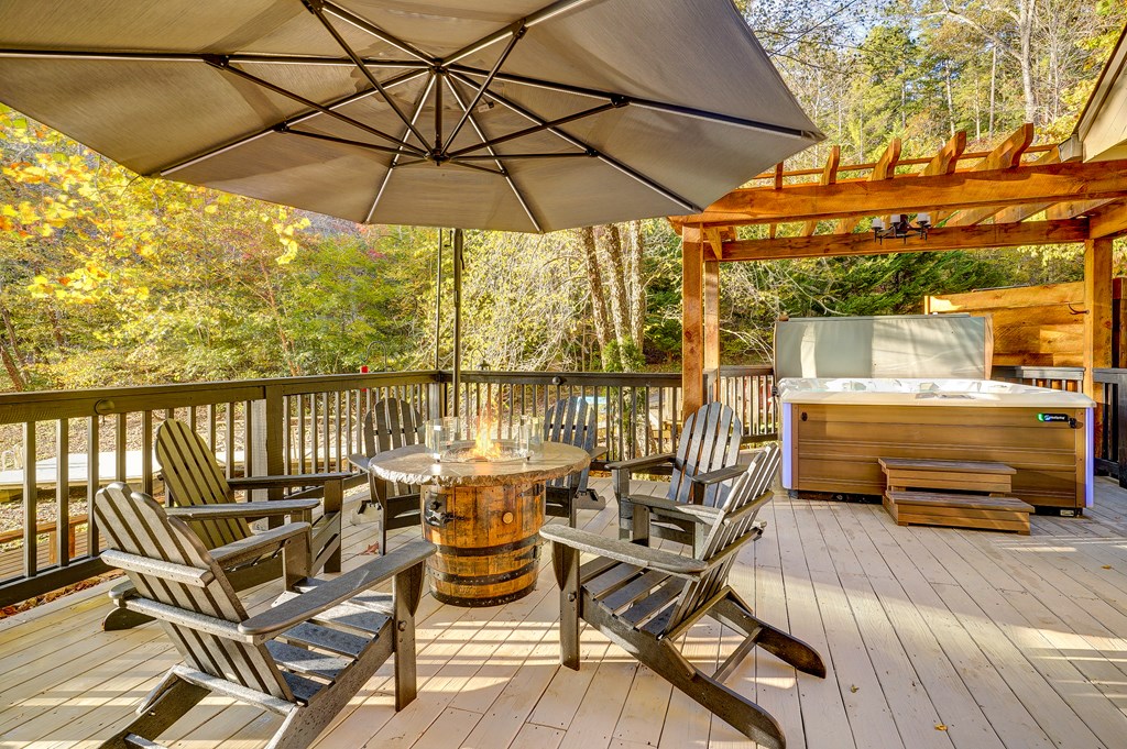 28 Rowland Pointe