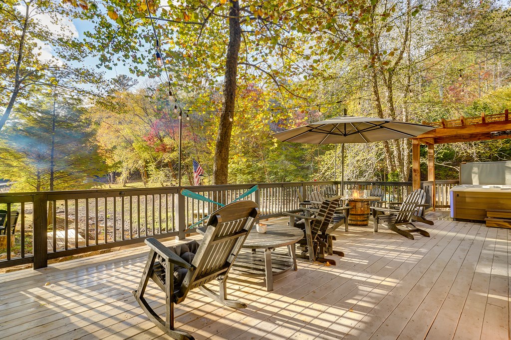 28 Rowland Pointe