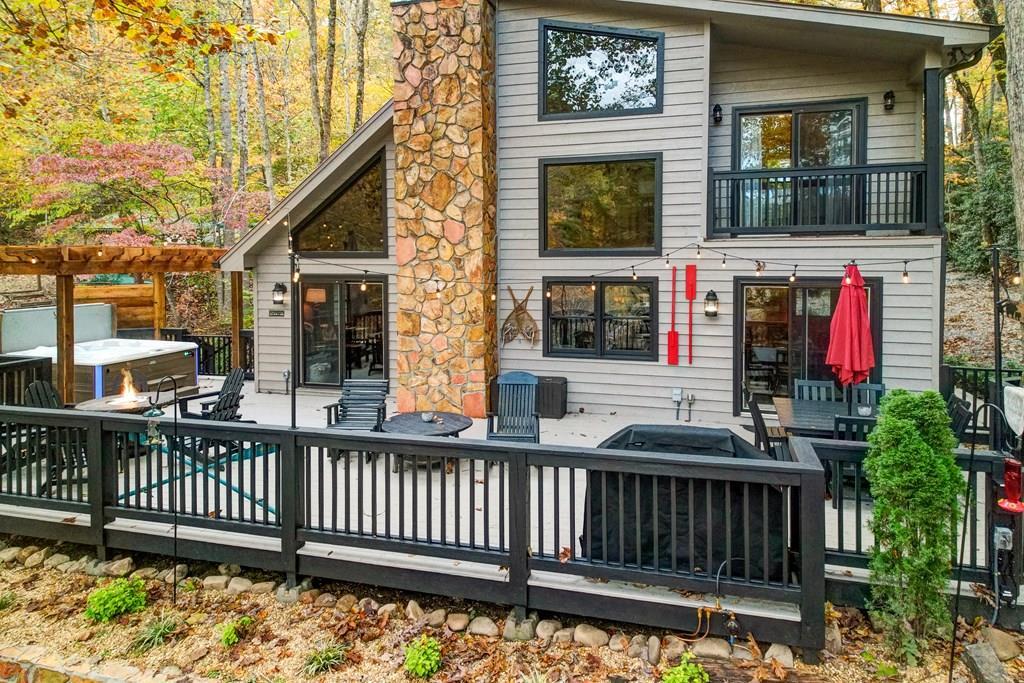 28 Rowland Pointe