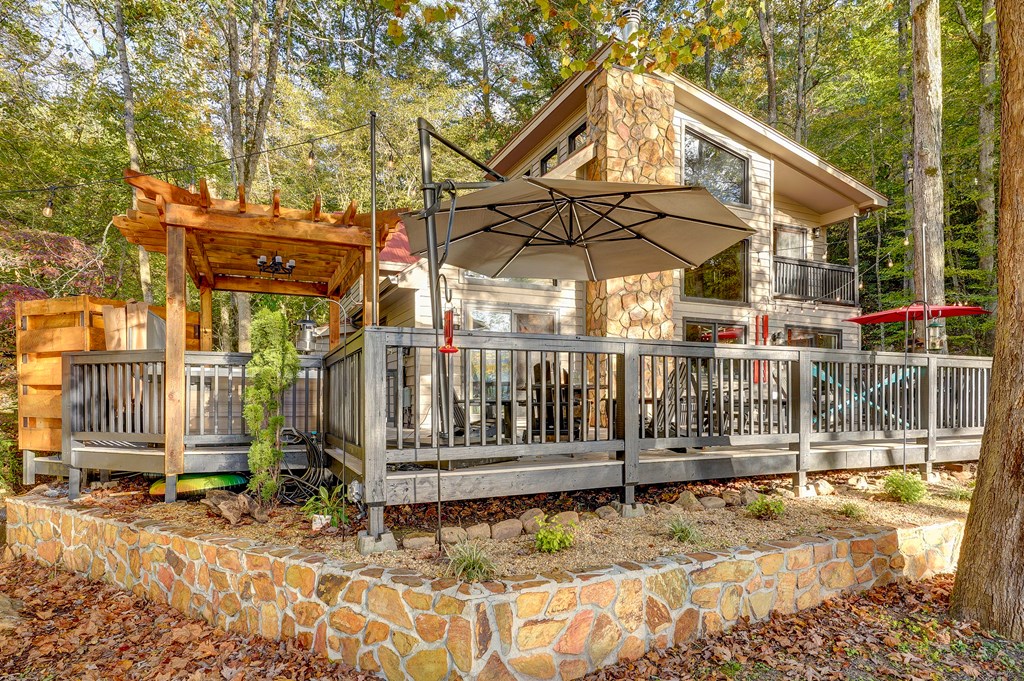 28 Rowland Pointe