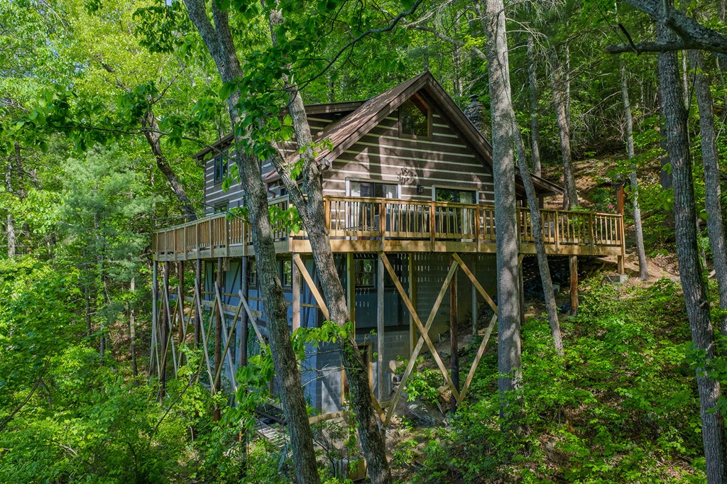 1049 Rockwater Road