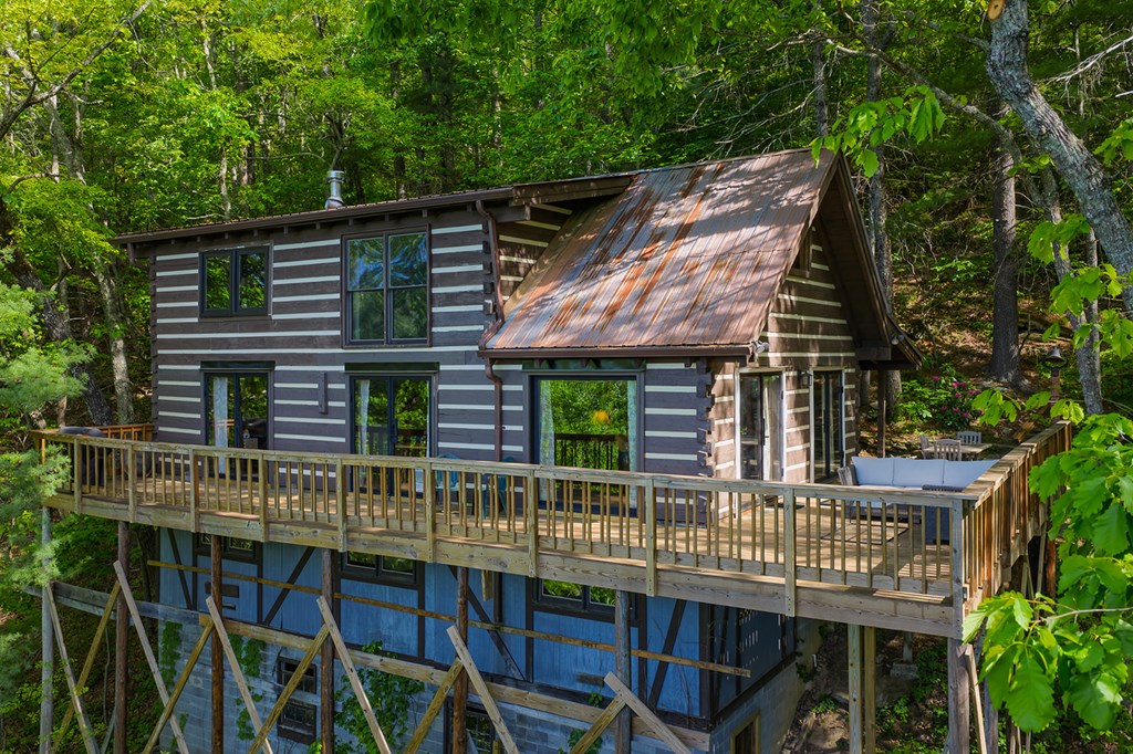 1049 Rockwater Road