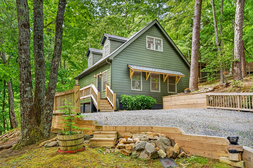 747 Mountain Oak Road