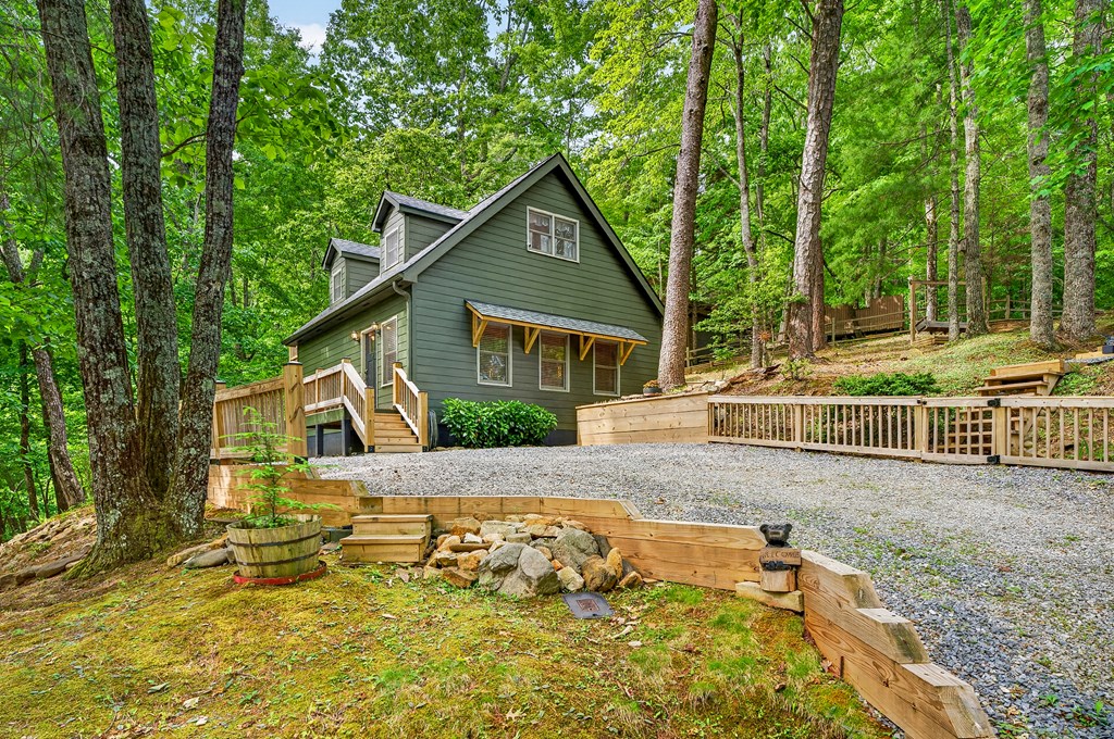 747 Mountain Oak Road