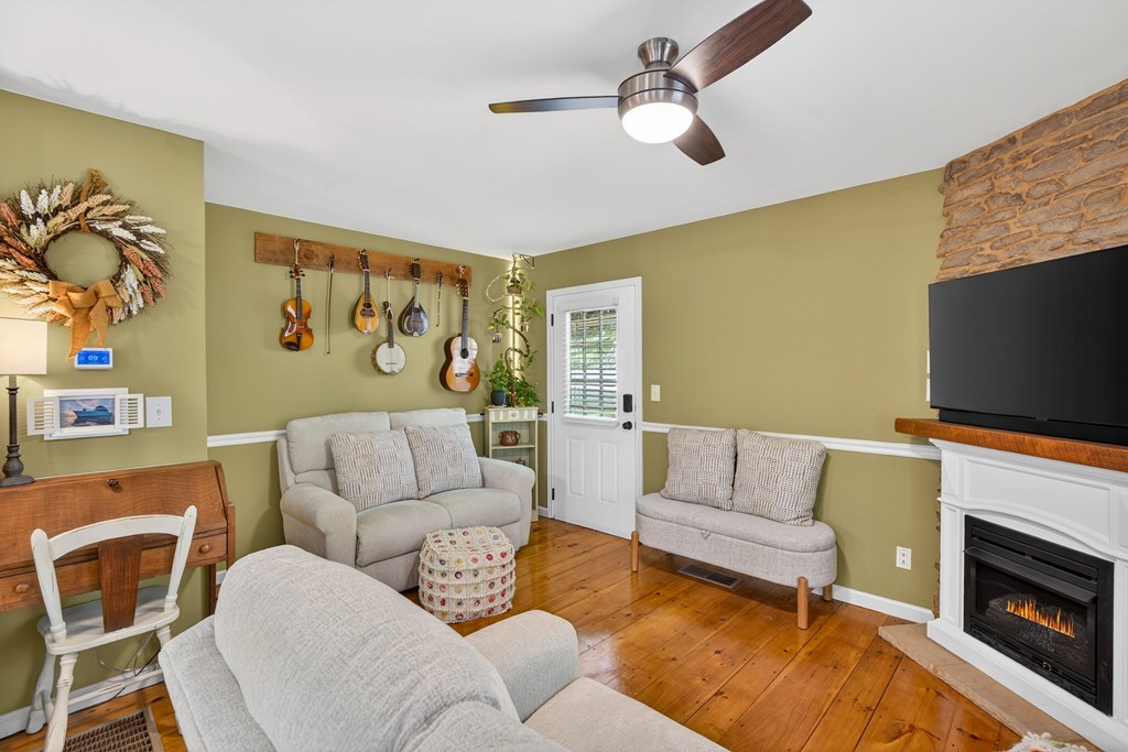 747 Mountain Oak Road