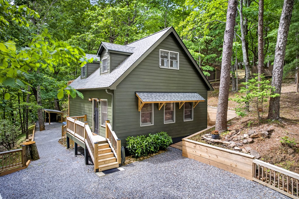 747 Mountain Oak Road