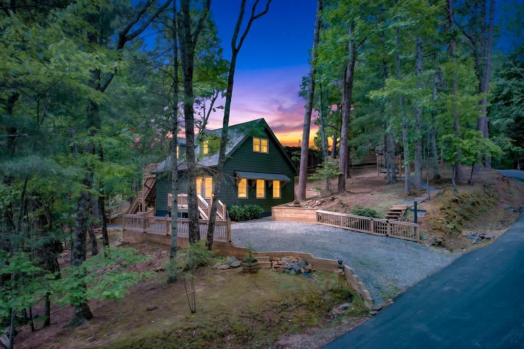 747 Mountain Oak Road