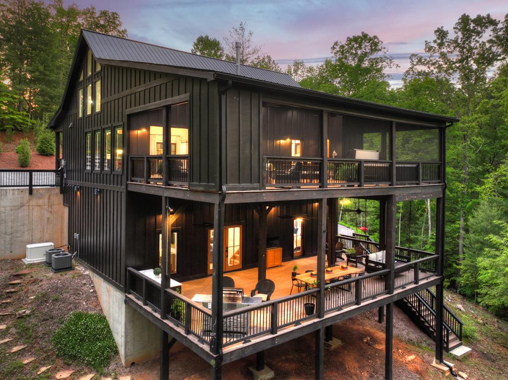 819 Hap Holt Road