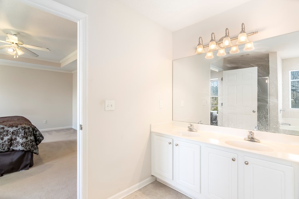 8810 Brookhurst Trl