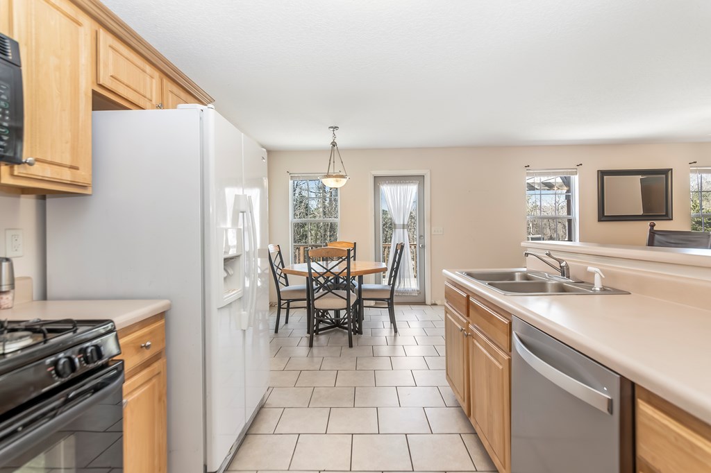 8810 Brookhurst Trl