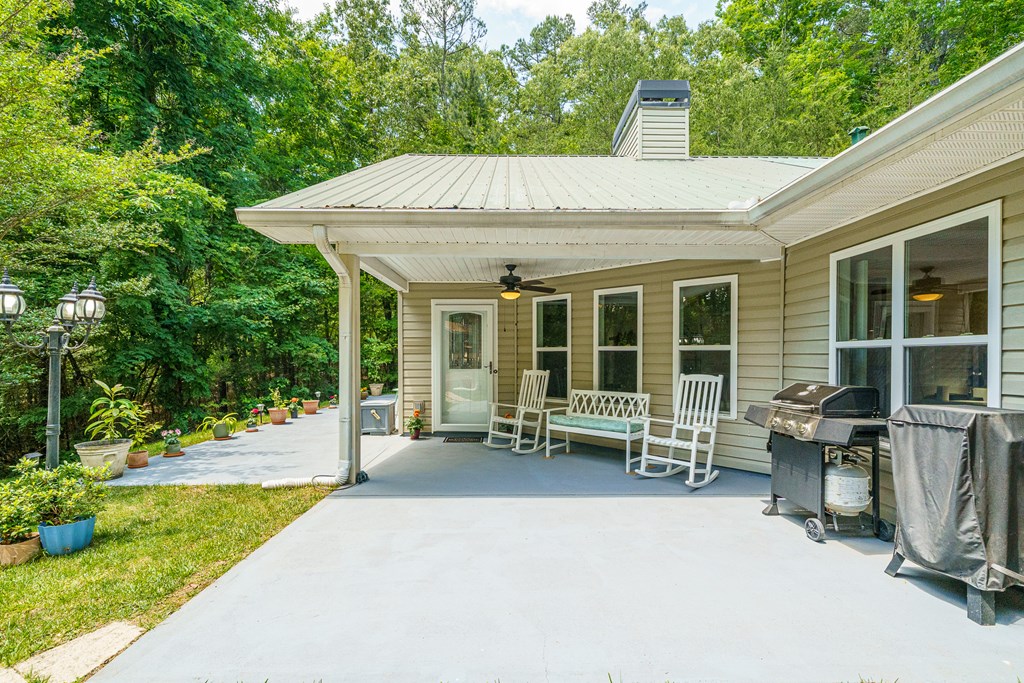 9121 Roy Road