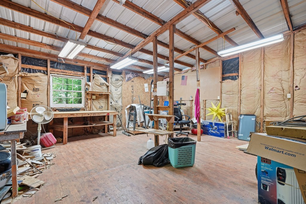 9121 Roy Road