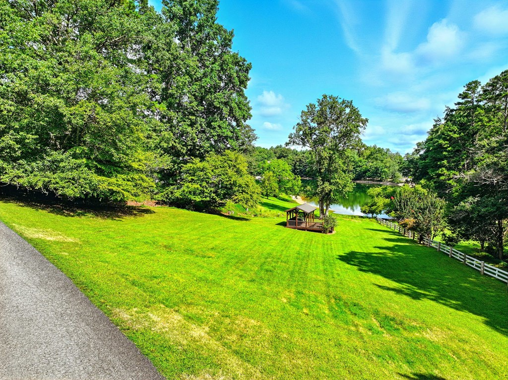 27 Twin Brook Drive