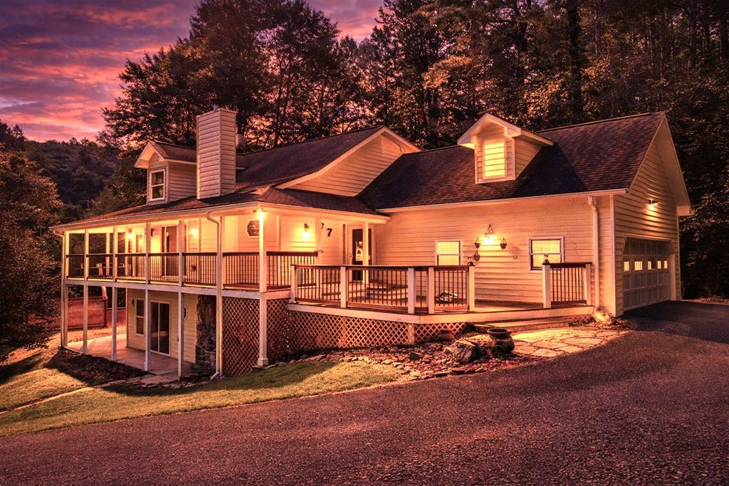 27 Twin Brook Drive