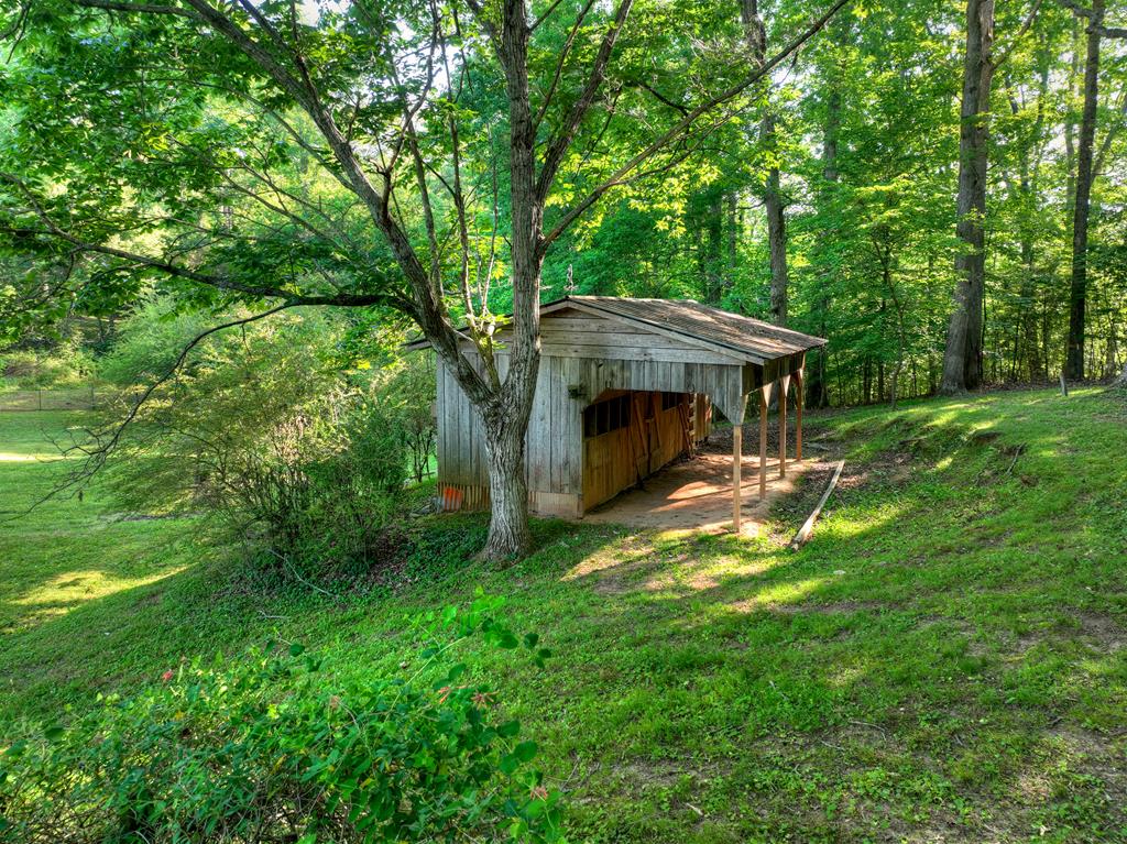 1575 Yukon Road