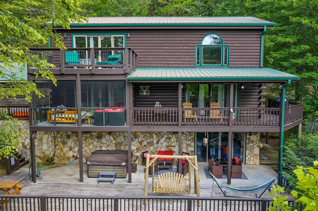 462 Lyric Lane