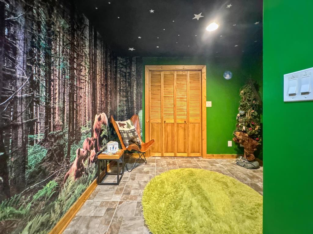 462 Lyric Lane