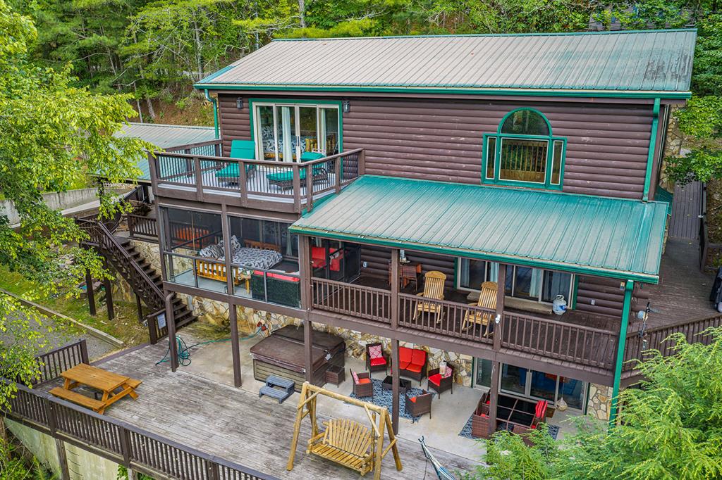 462 Lyric Lane