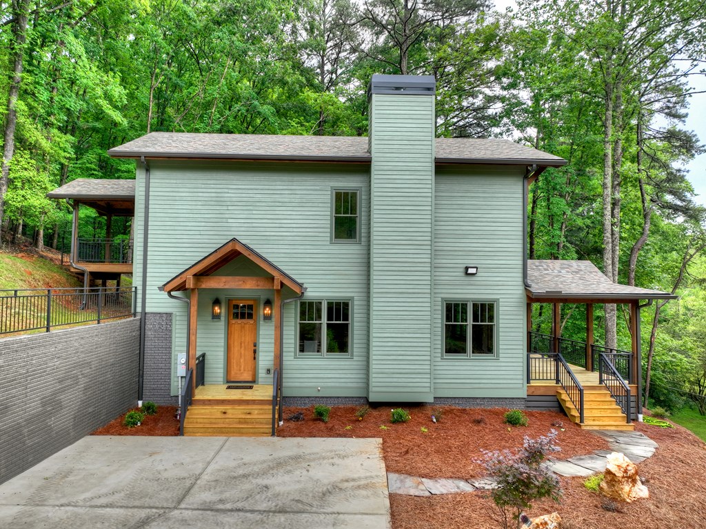 91 Edgewater Drive