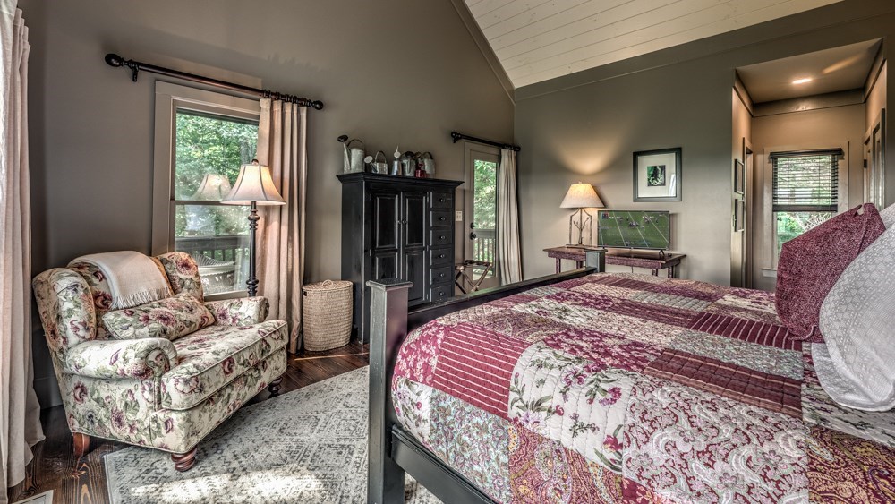 239 Ridge Top Drive