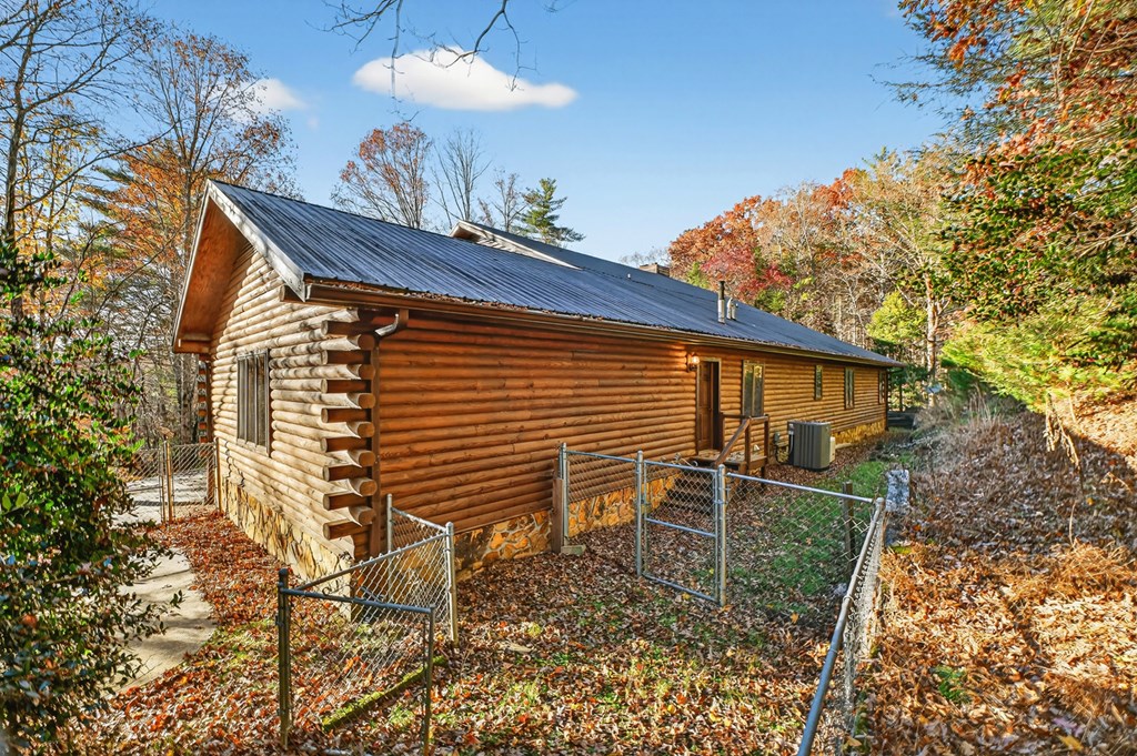 200 Lookiba Lane