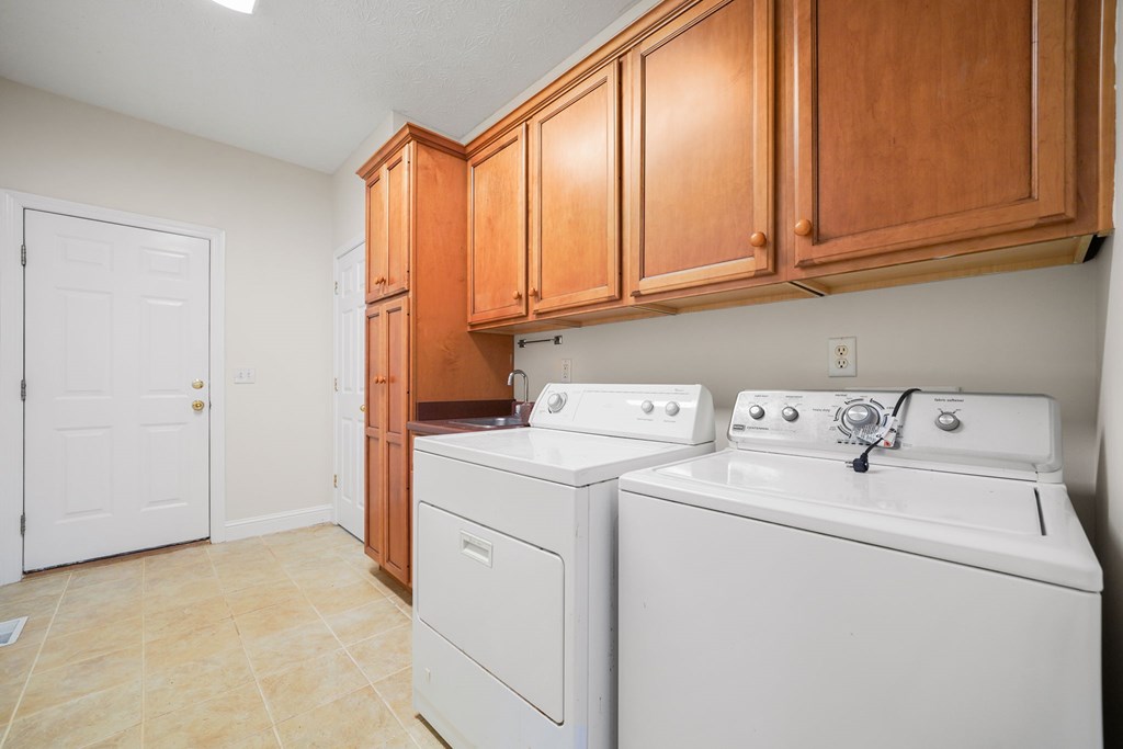 82 Thornwood Court