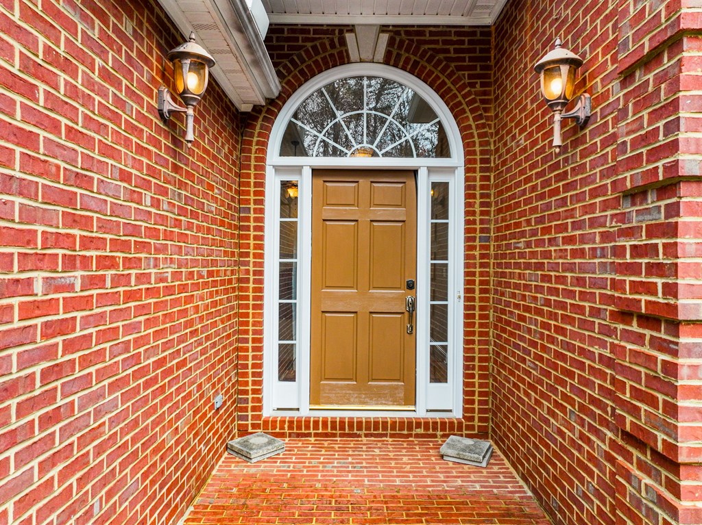82 Thornwood Court