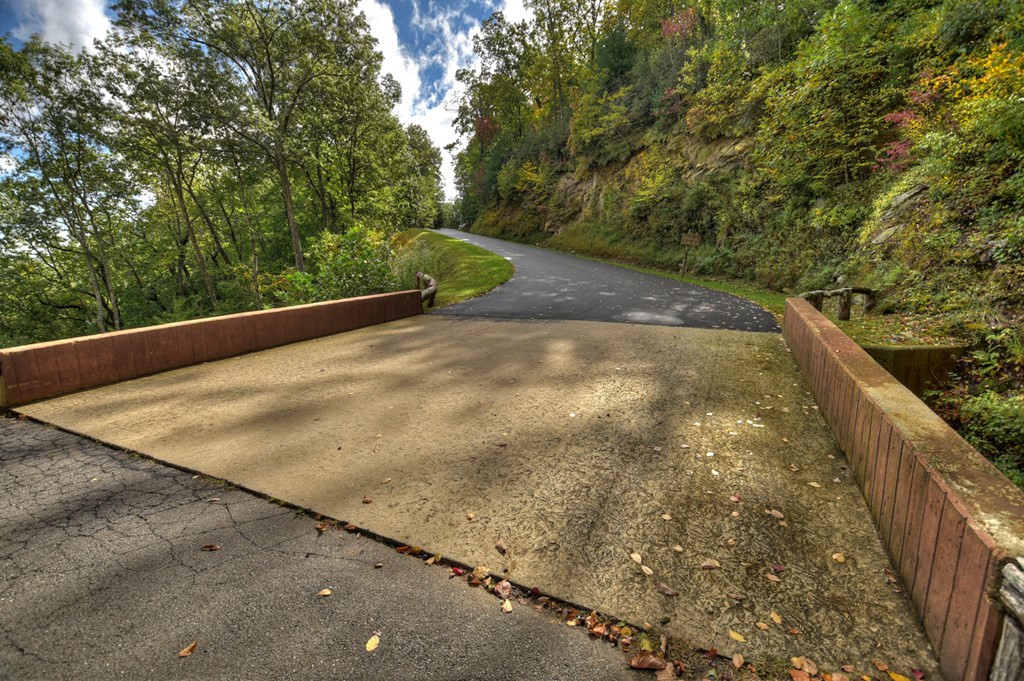 Lot 25 Utana Bluffs Trail