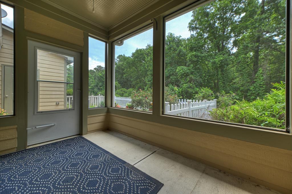 222 Ridgehaven Trail