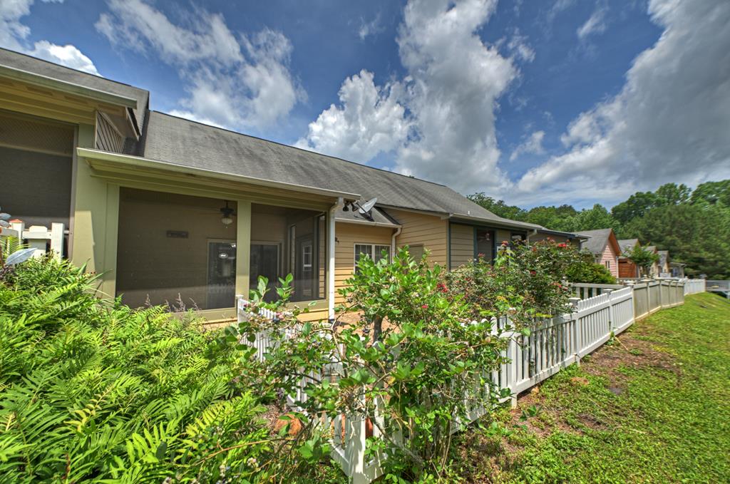 222 Ridgehaven Trail