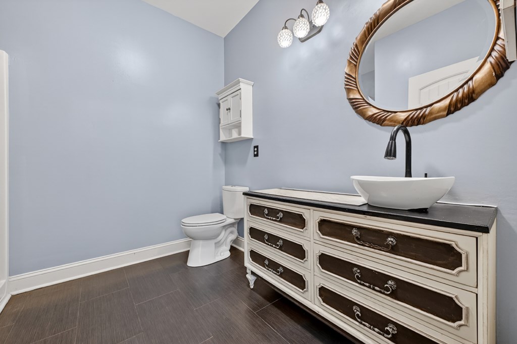 222 Ridgehaven Trail