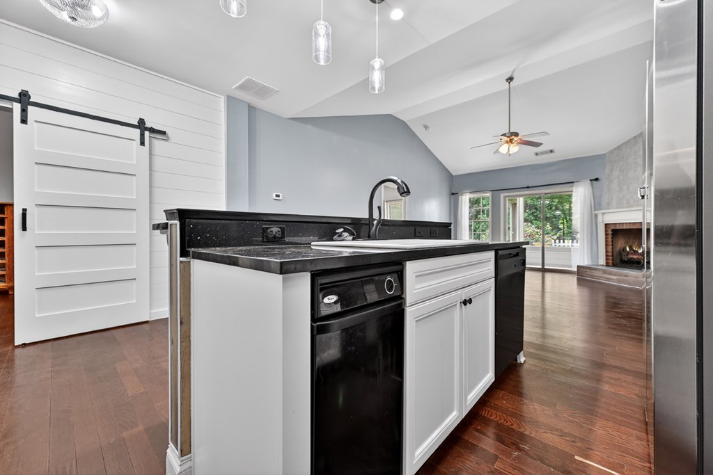 222 Ridgehaven Trail