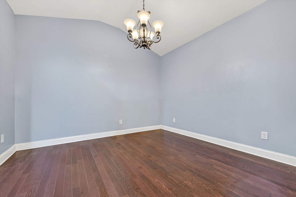 222 Ridgehaven Trail