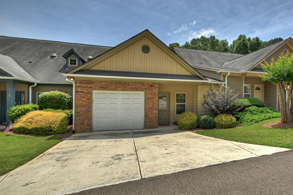 222 Ridgehaven Trail