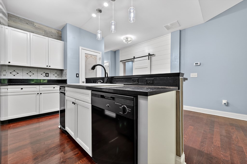 222 Ridgehaven Trail