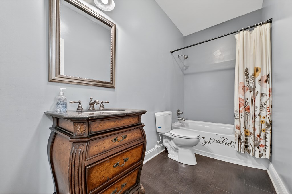 222 Ridgehaven Trail