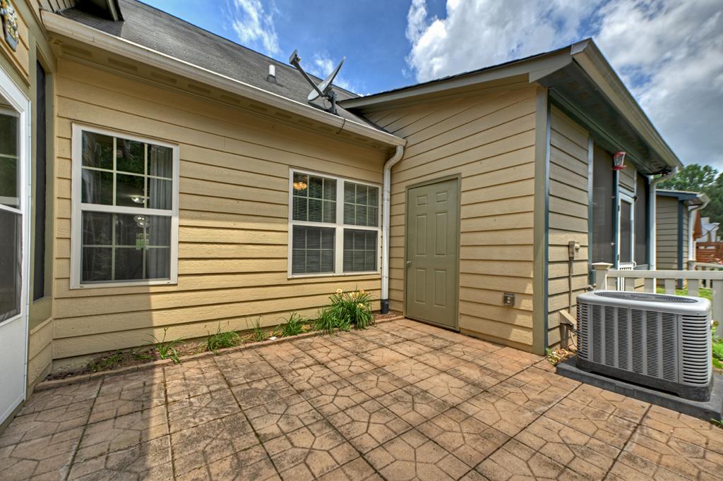 222 Ridgehaven Trail