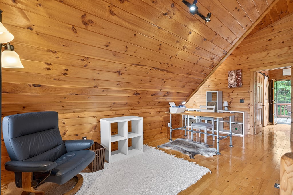 40 Foxfire Lane