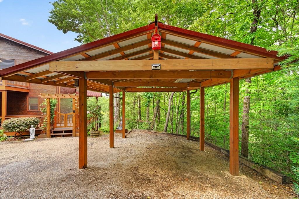 40 Foxfire Lane