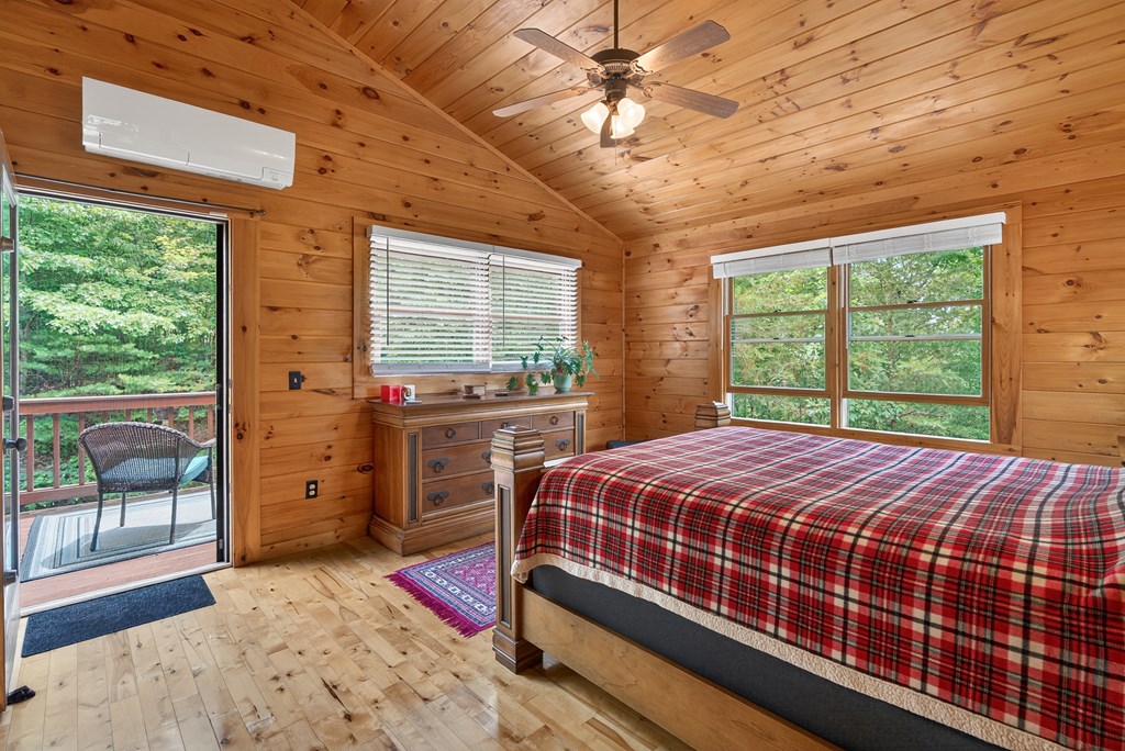 40 Foxfire Lane